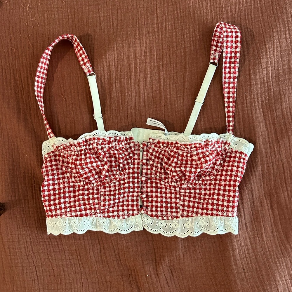 BRAND NEW *** UO Red top